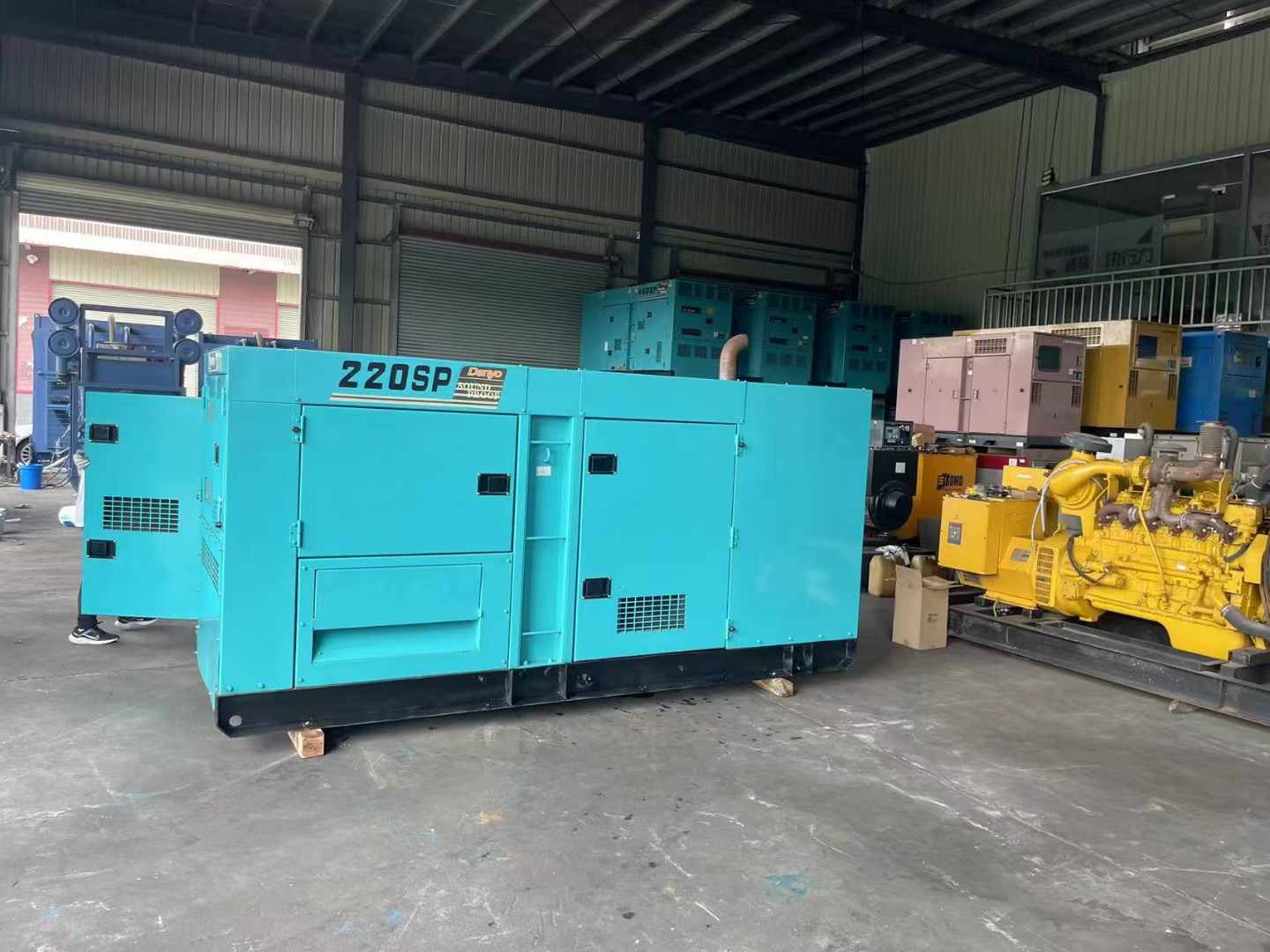 保亭800kW 柴油发电机的输出电流波动范围是多少？