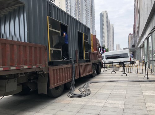 保亭冷却液不足的情况下如何检查柴油发电机组？